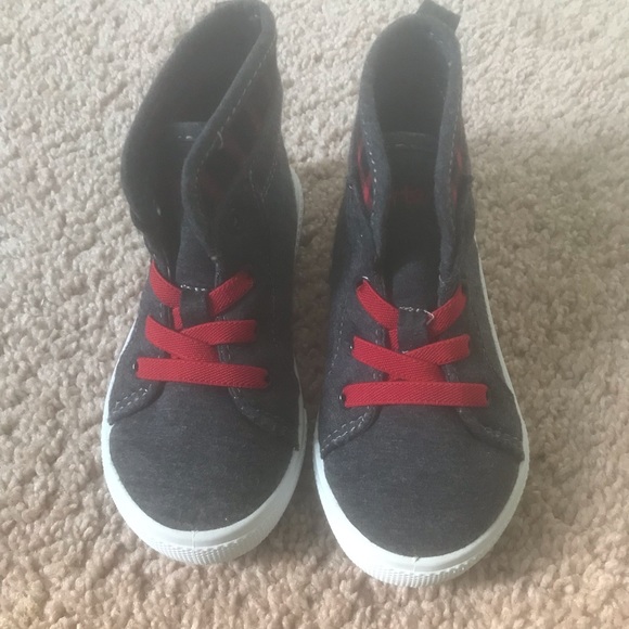 Carters Boys Toddler shoes size 10 - Picture 2 of 8